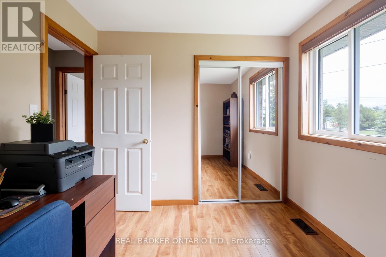 Photo 19 of 1743 Barton Drive, Selwyn ON