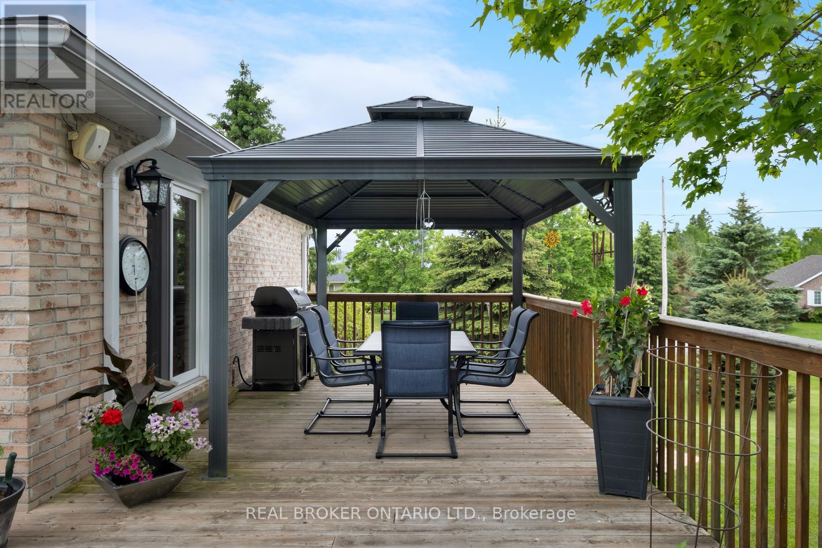 Photo 16 of 1743 Barton Drive, Selwyn ON