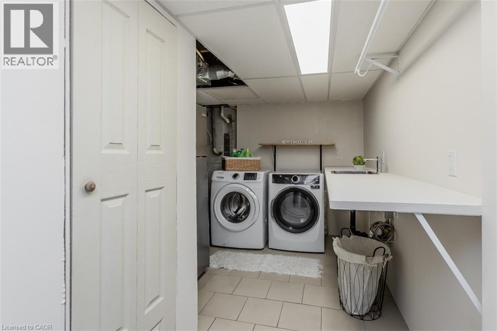 Photo 2 of 5253 Bromley Road, Burlington ON
