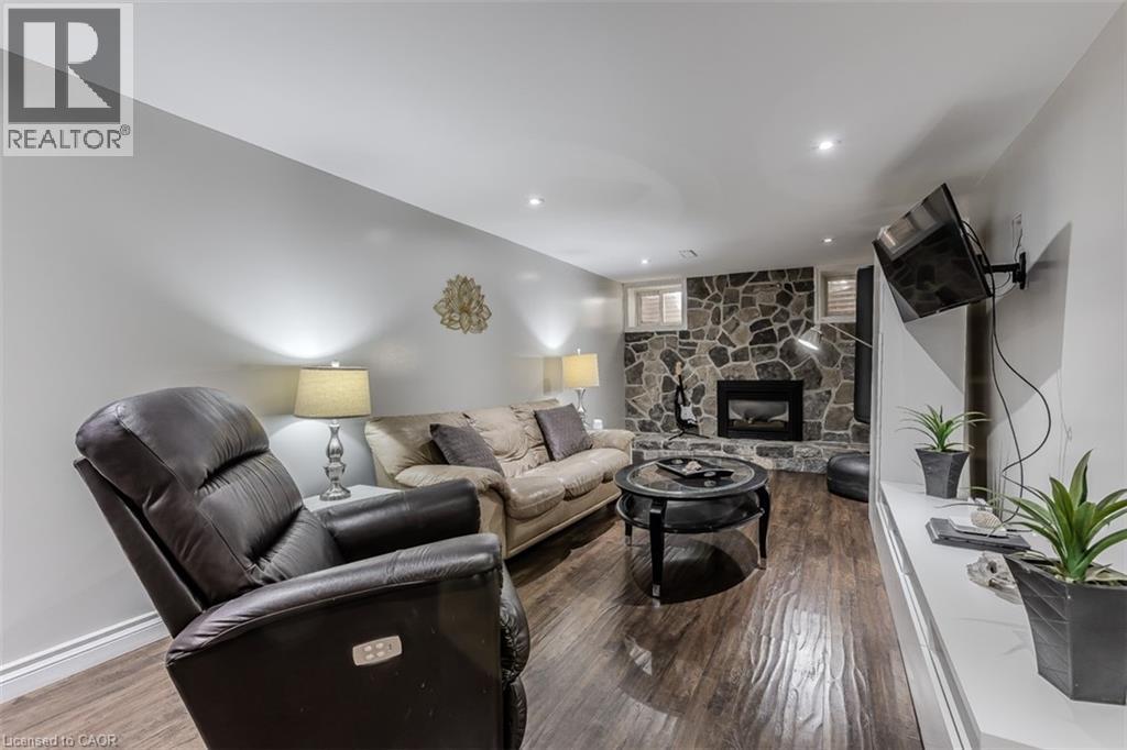 Photo 8 of 5253 Bromley Road, Burlington ON