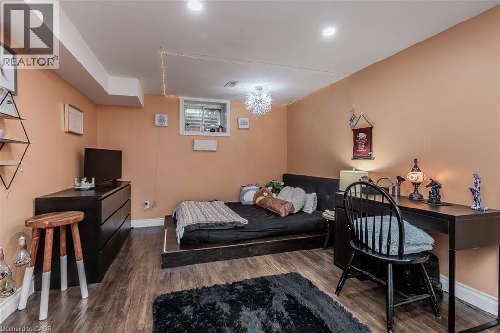 Photo 10 of 5253 Bromley Road, Burlington ON