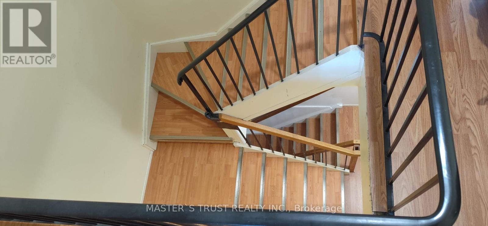 Photo 14 of 209 165 Cherokee Boulevard, Toronto ON