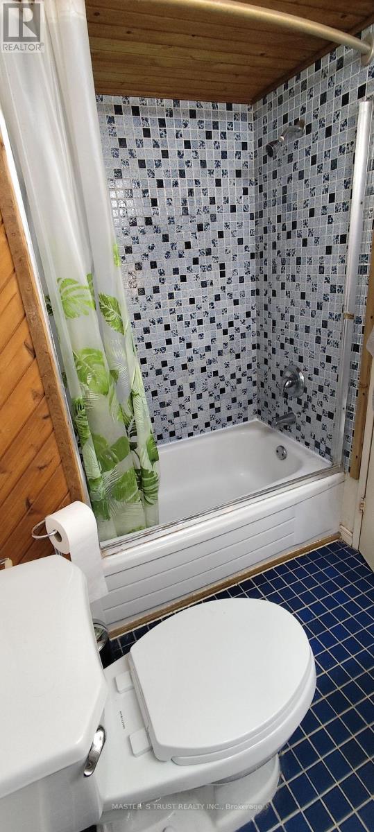 Photo 2 of 209 165 Cherokee Boulevard, Toronto ON
