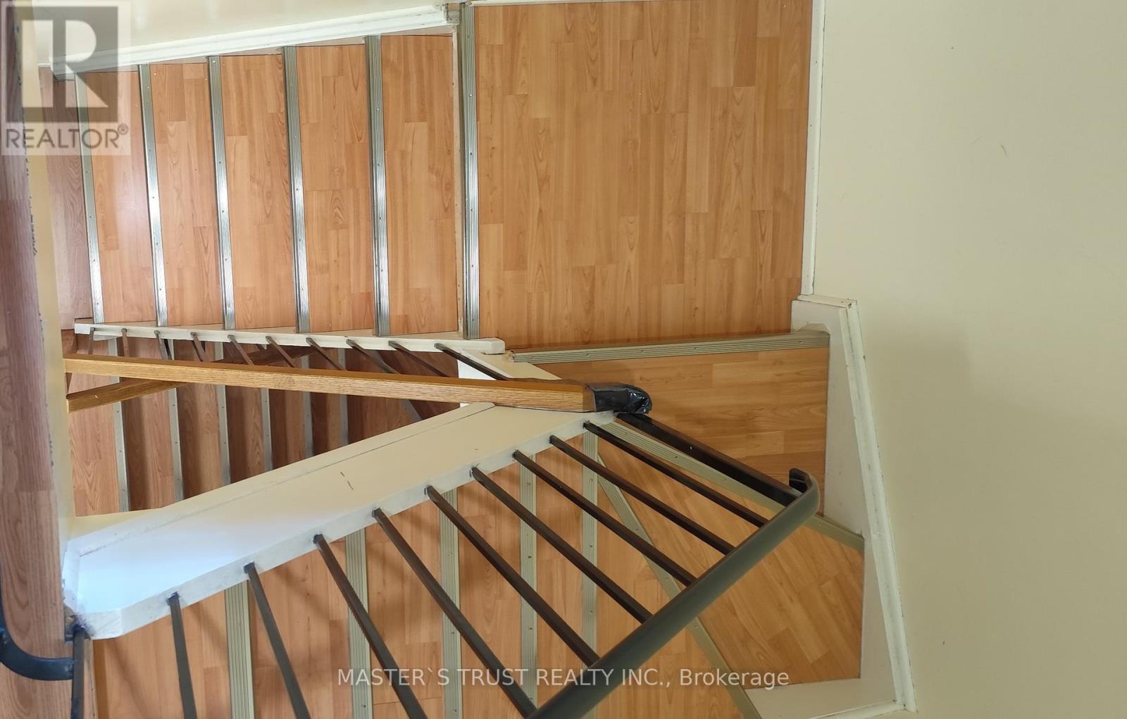 Photo 23 of 209 165 Cherokee Boulevard, Toronto ON