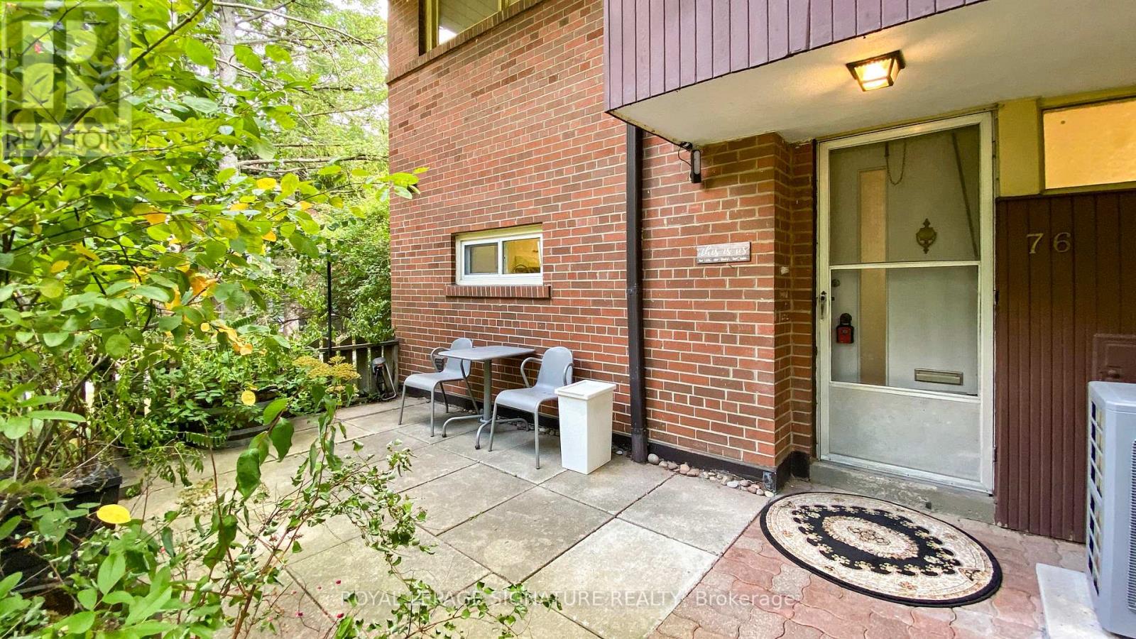 Photo 27 of 76 6 Esterbrooke Avenue, Toronto ON