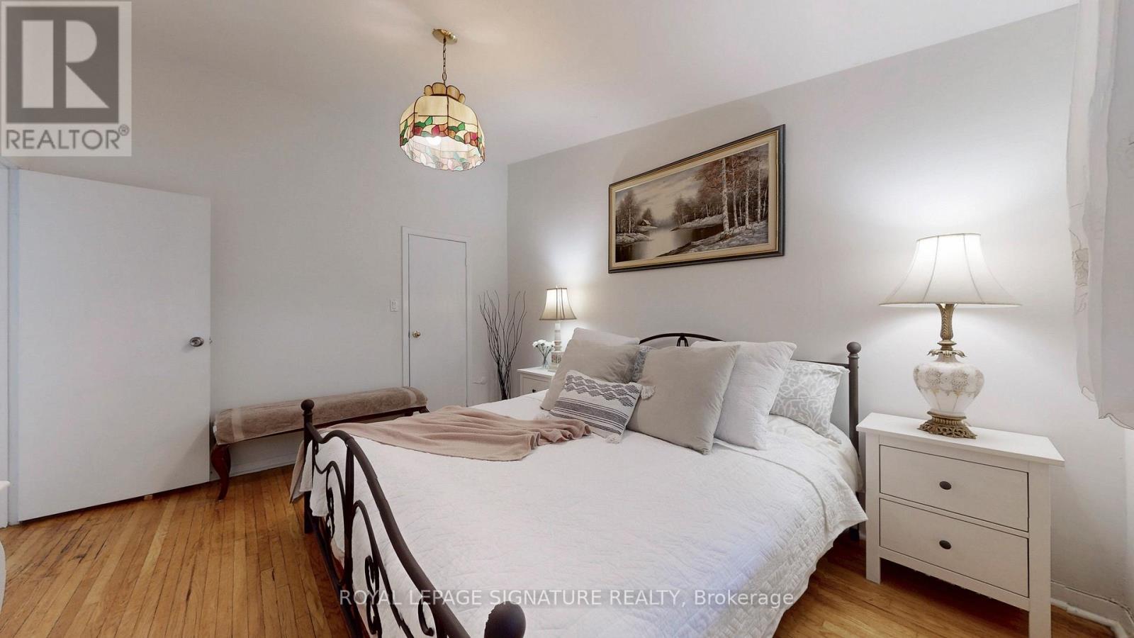 Photo 15 of 76 6 Esterbrooke Avenue, Toronto ON