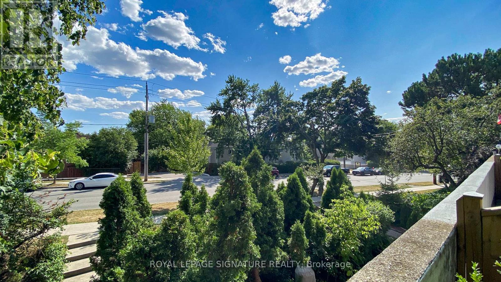 Photo 25 of 76 6 Esterbrooke Avenue, Toronto ON