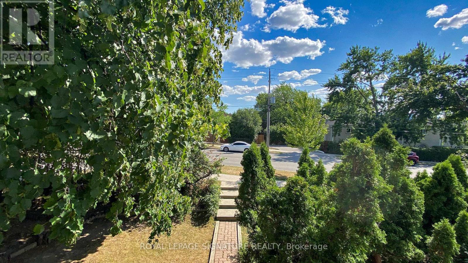 Photo 21 of 76 6 Esterbrooke Avenue, Toronto ON