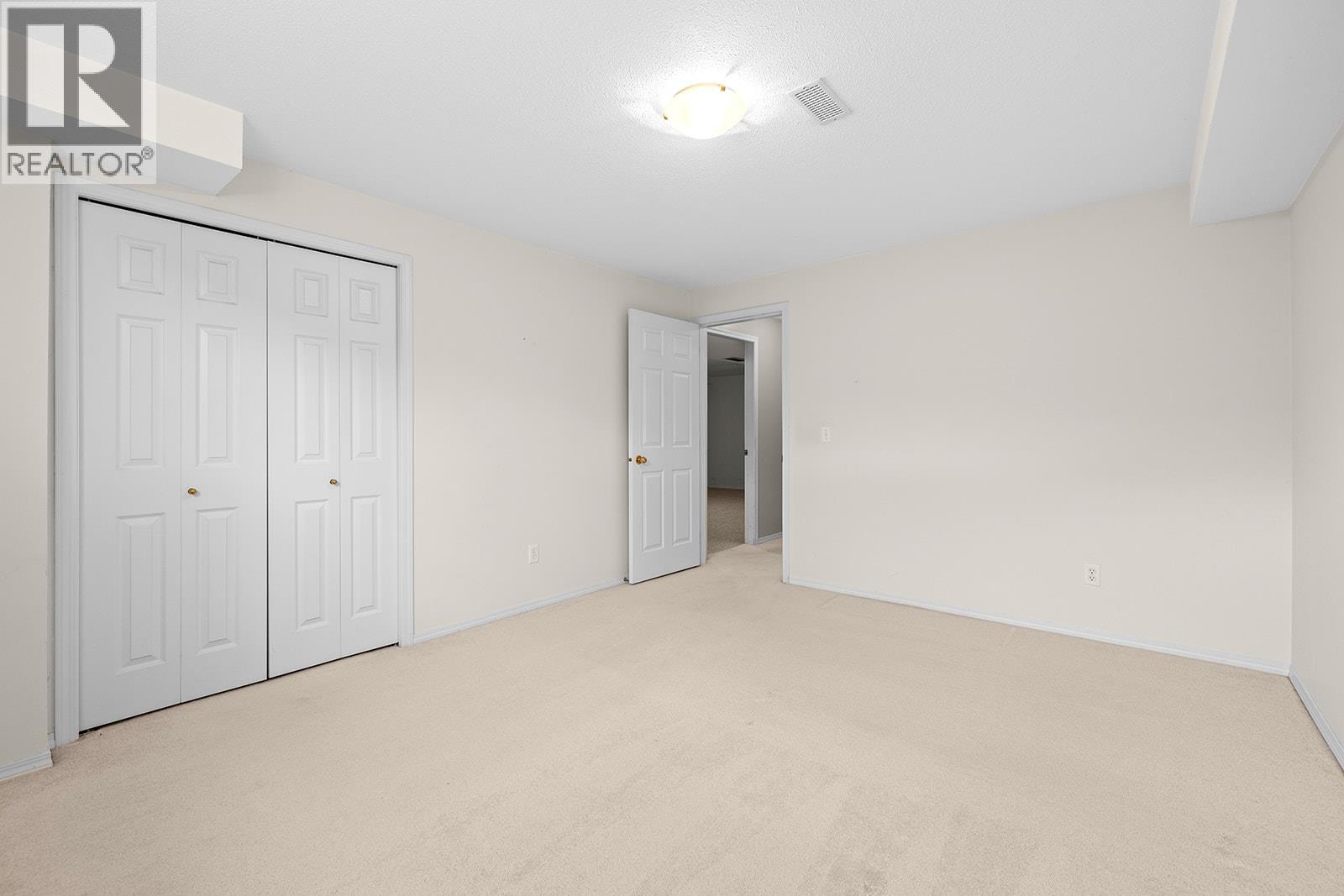 Photo 19 of 1874 Parkview Crescent Unit 7, Kelowna BC