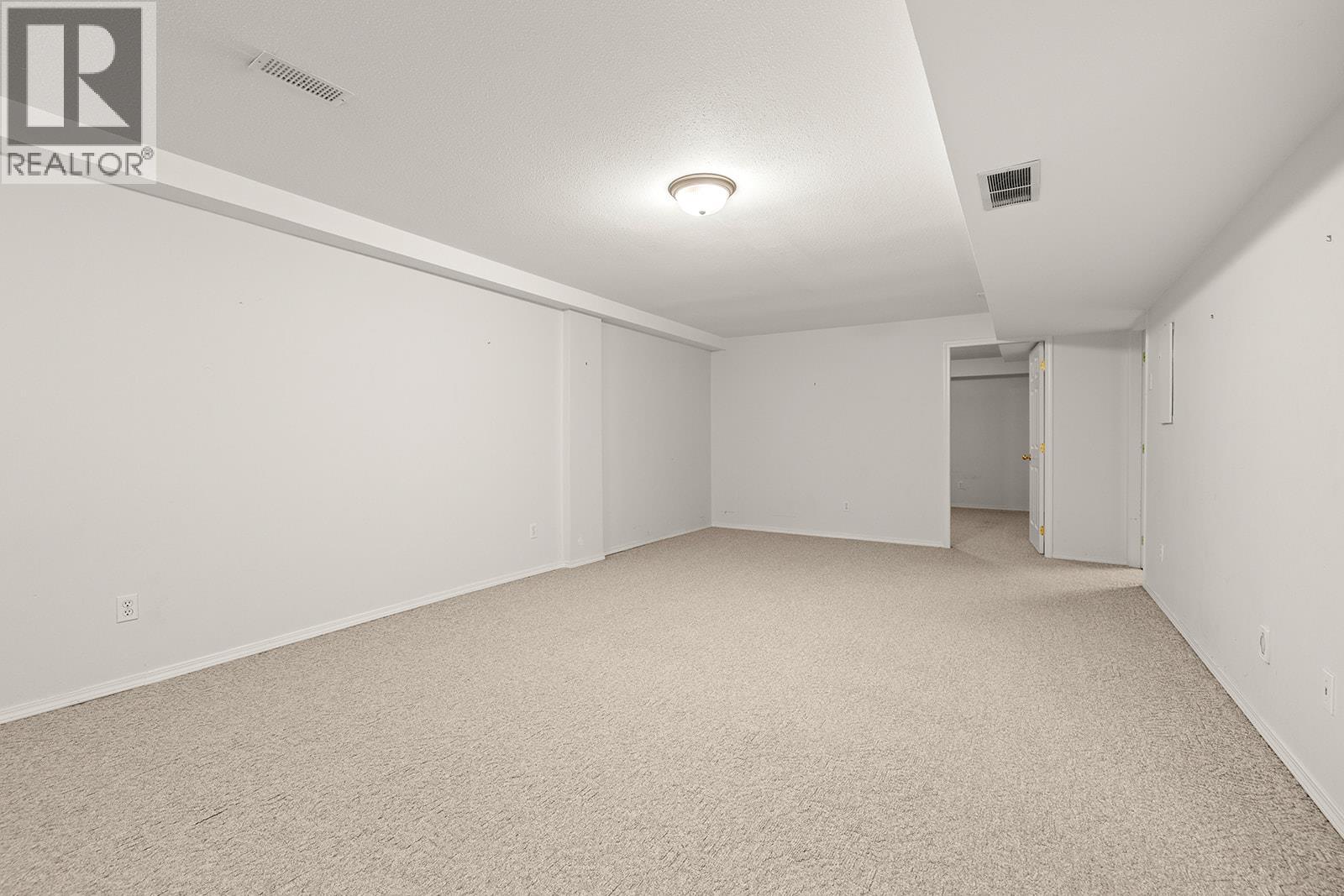 Photo 40 of 1874 Parkview Crescent Unit 7, Kelowna BC