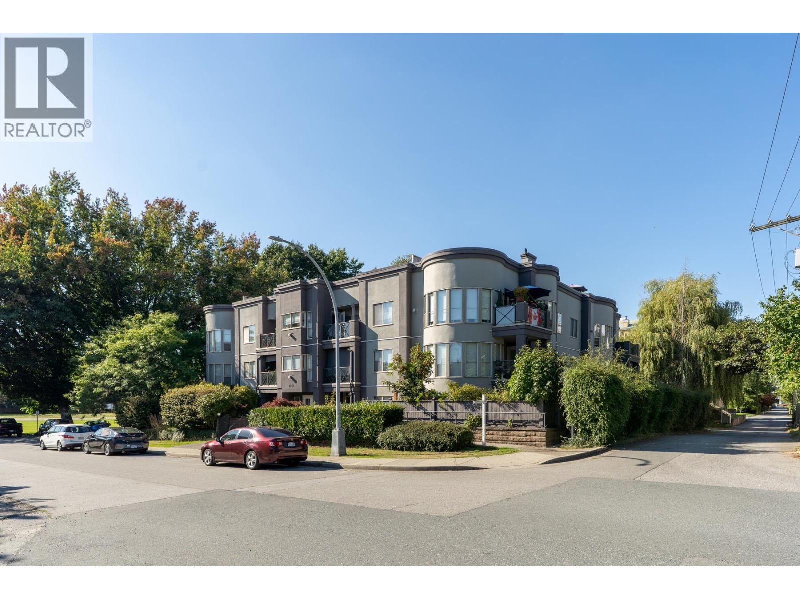 Photo 38 of 401 2345 Central Avenue, Port Coquitlam BC