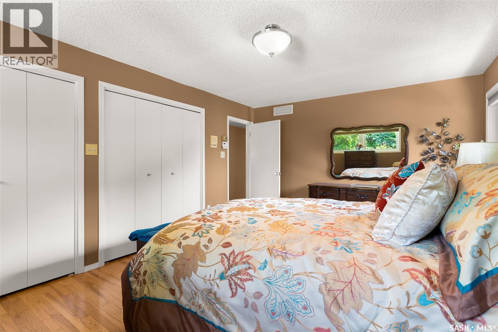 Photo 2 of 38 Calder Crescent, Regina SK