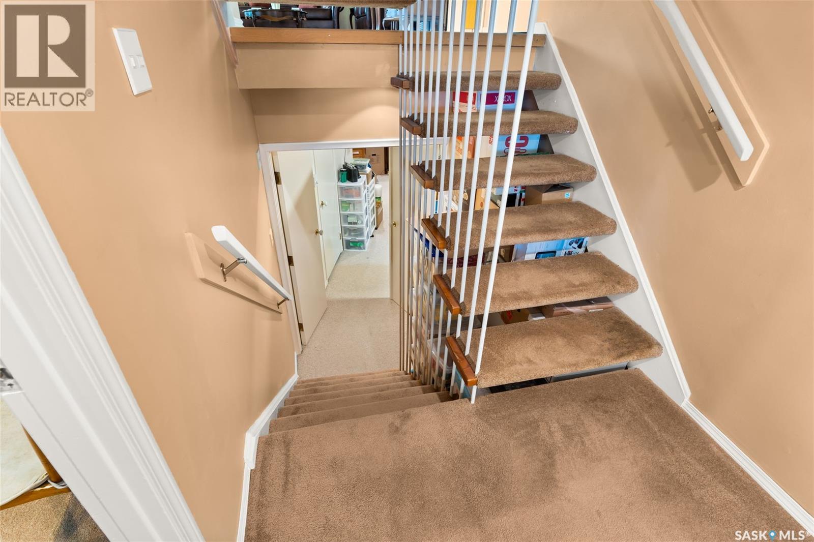 Photo 15 of 38 Calder Crescent, Regina SK