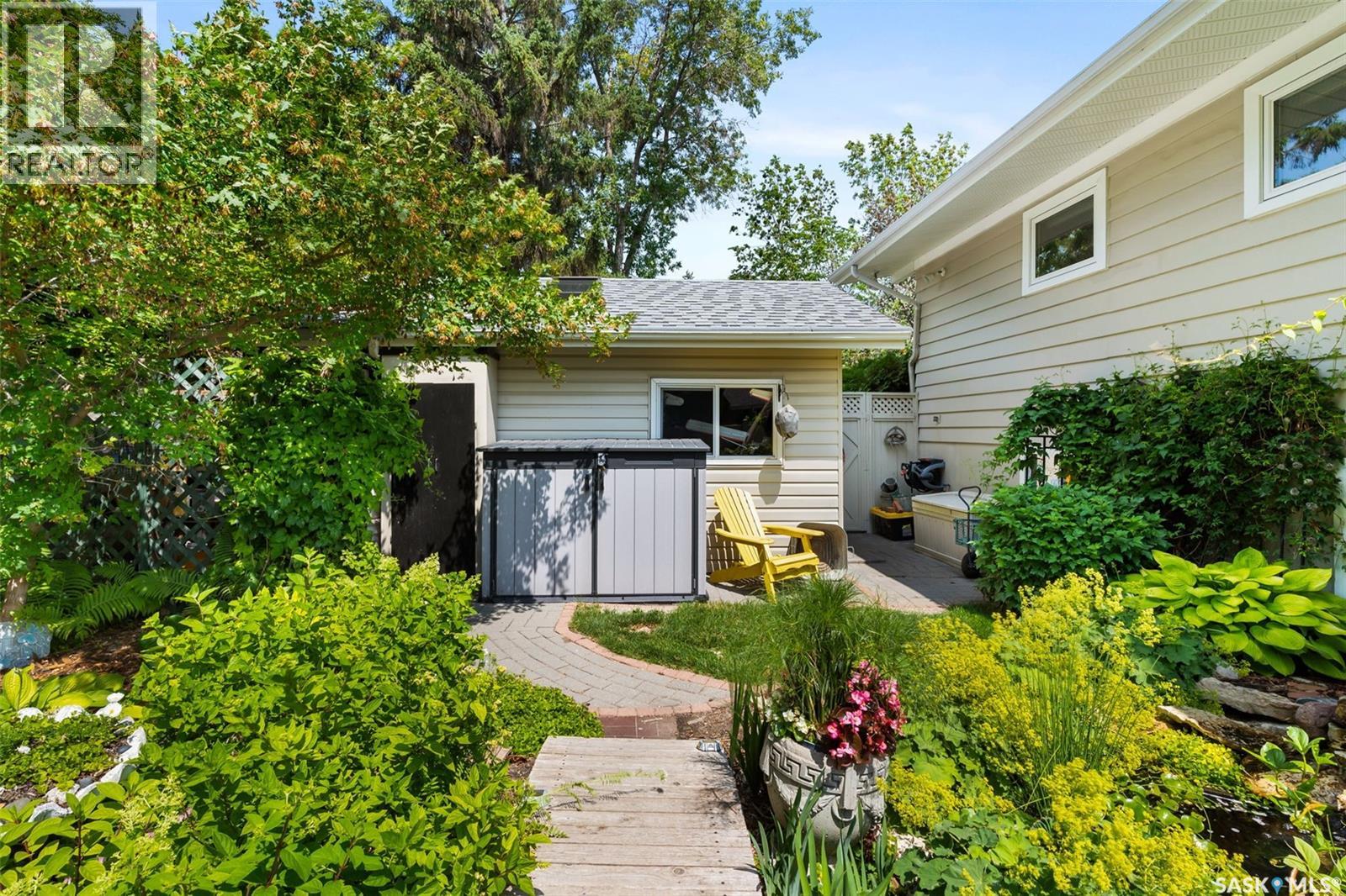 Photo 31 of 38 Calder Crescent, Regina SK