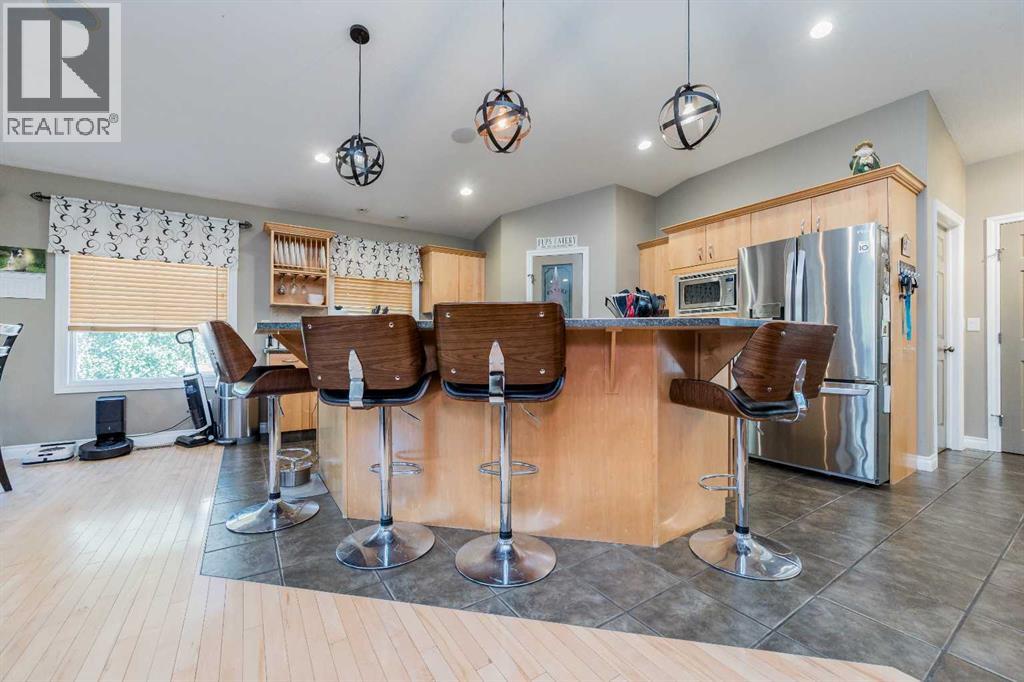 Photo 10 of 10214 72 Avenue, Grande Prairie AB