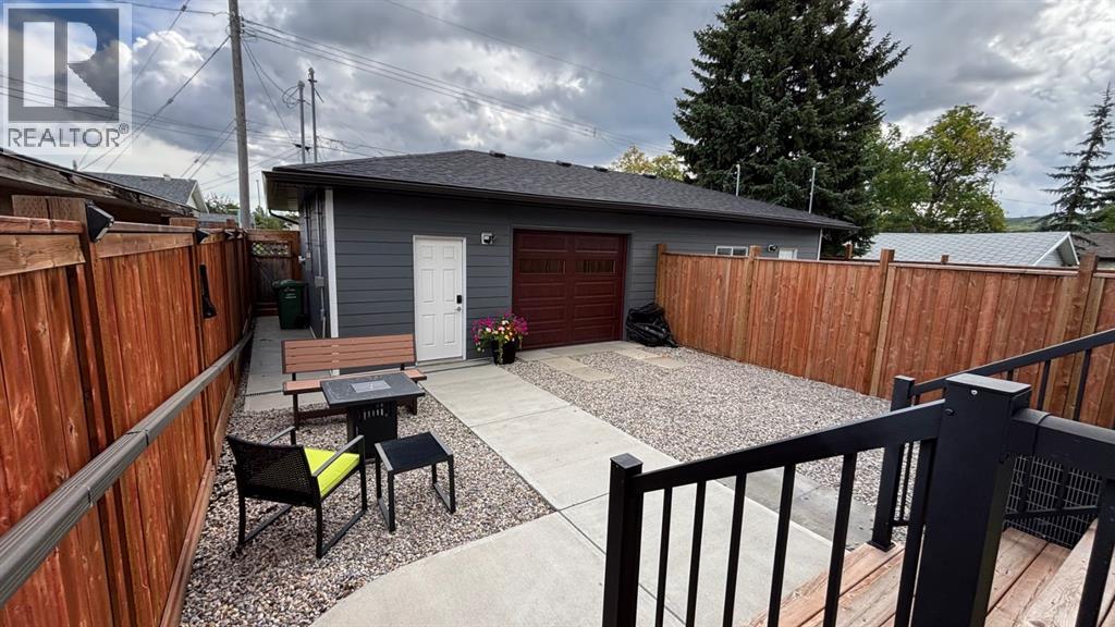 Single Family House for Sale in   Street NW Bowness Calgary 