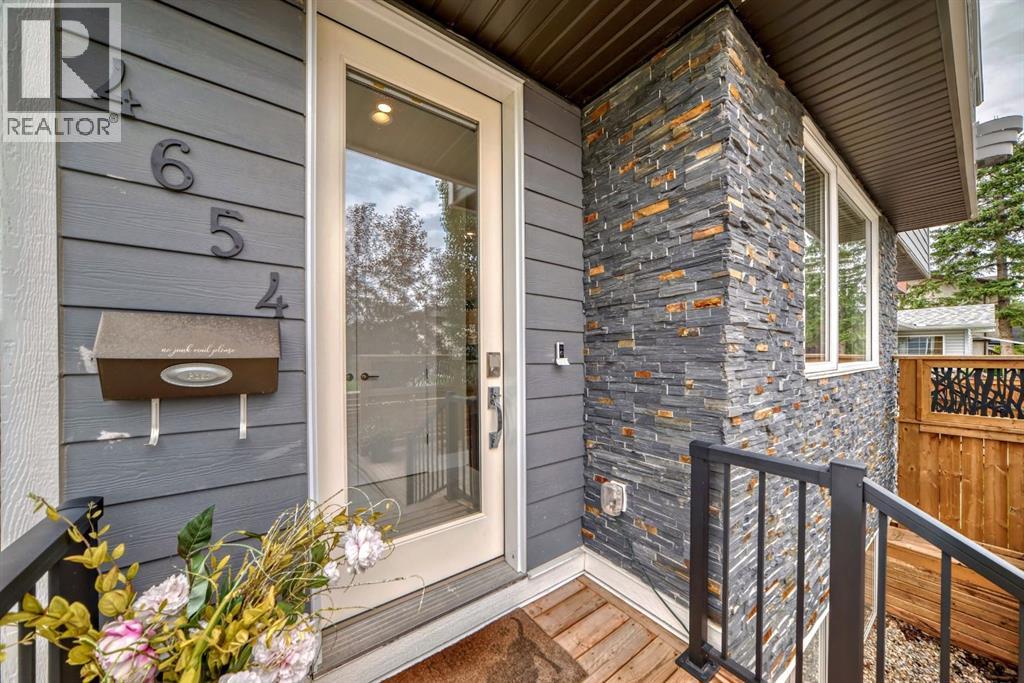 Single Family House for Sale in   Street NW Bowness Calgary 