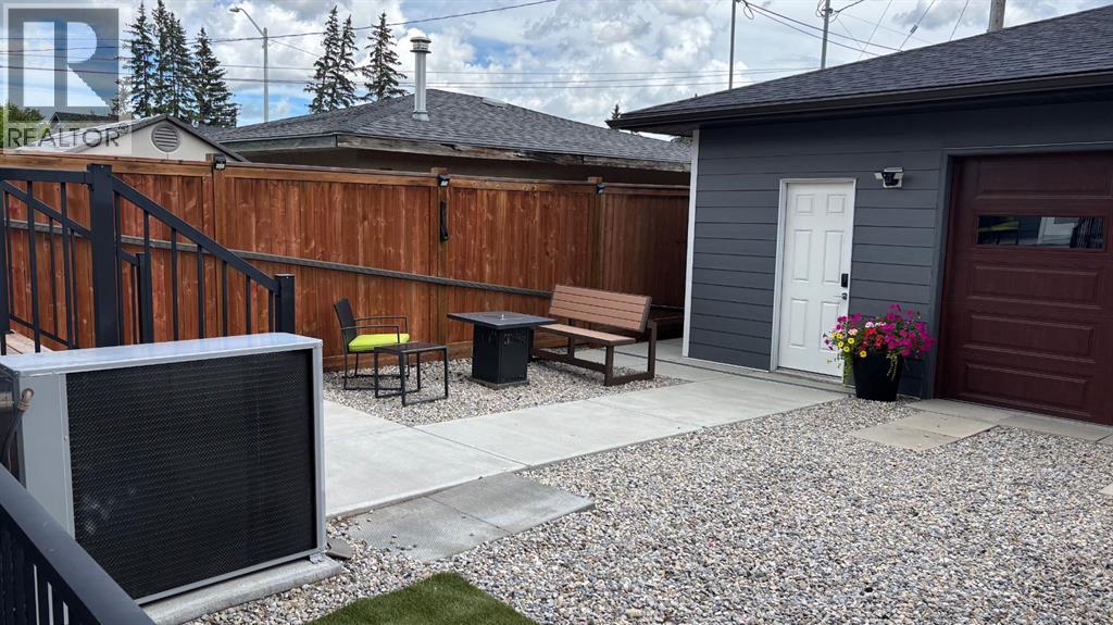 Single Family House for Sale in   Street NW Bowness Calgary 