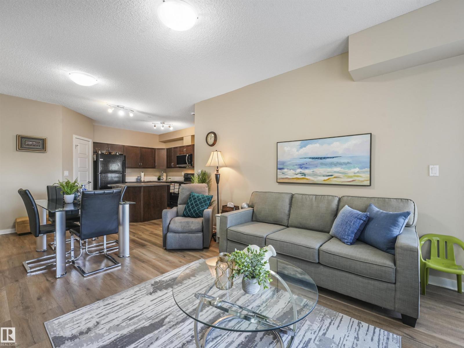 Photo 34 of 203 13835 155 Av Nw, Edmonton AB