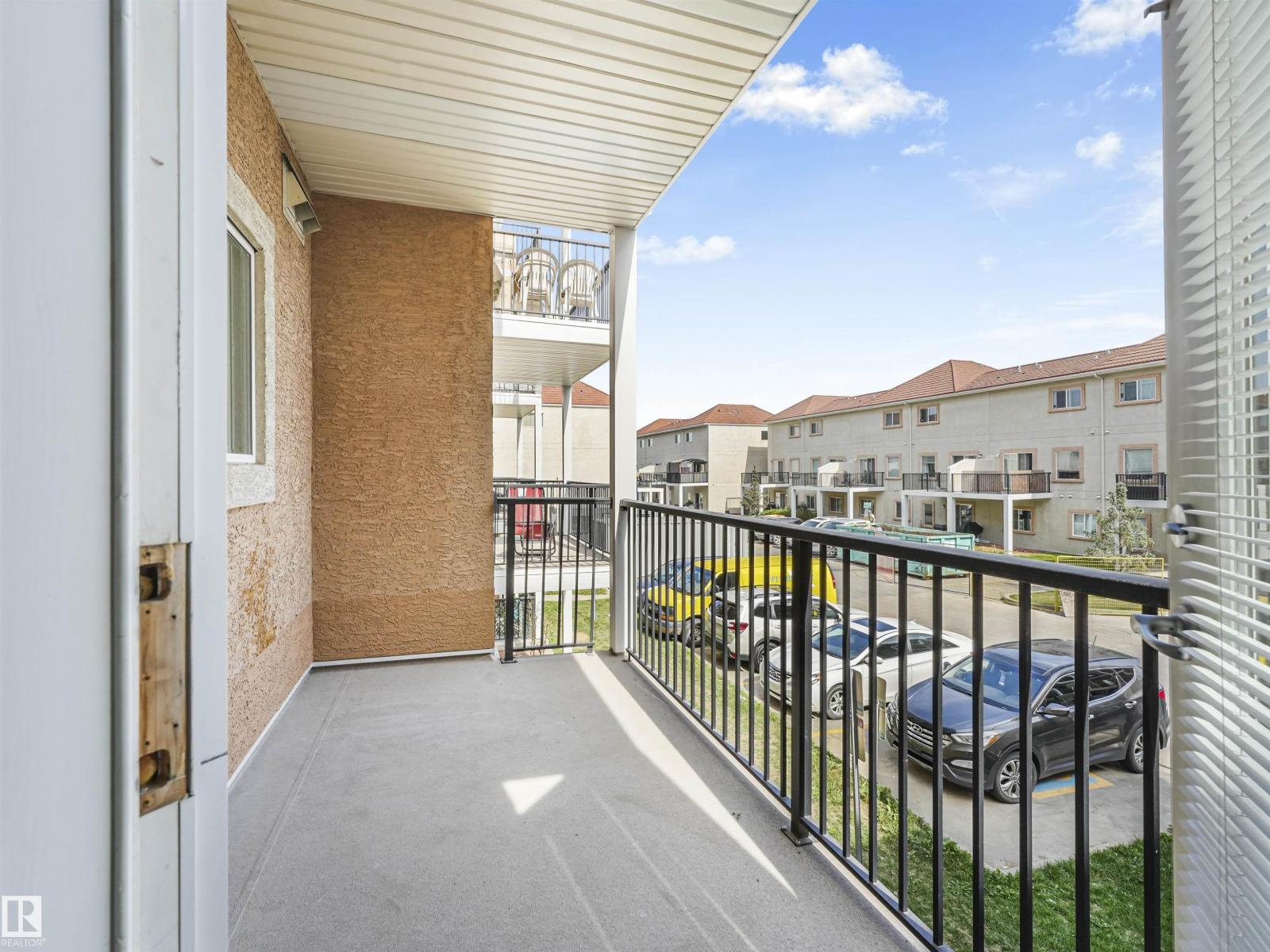 Photo 2 of 203 13835 155 Av Nw, Edmonton AB