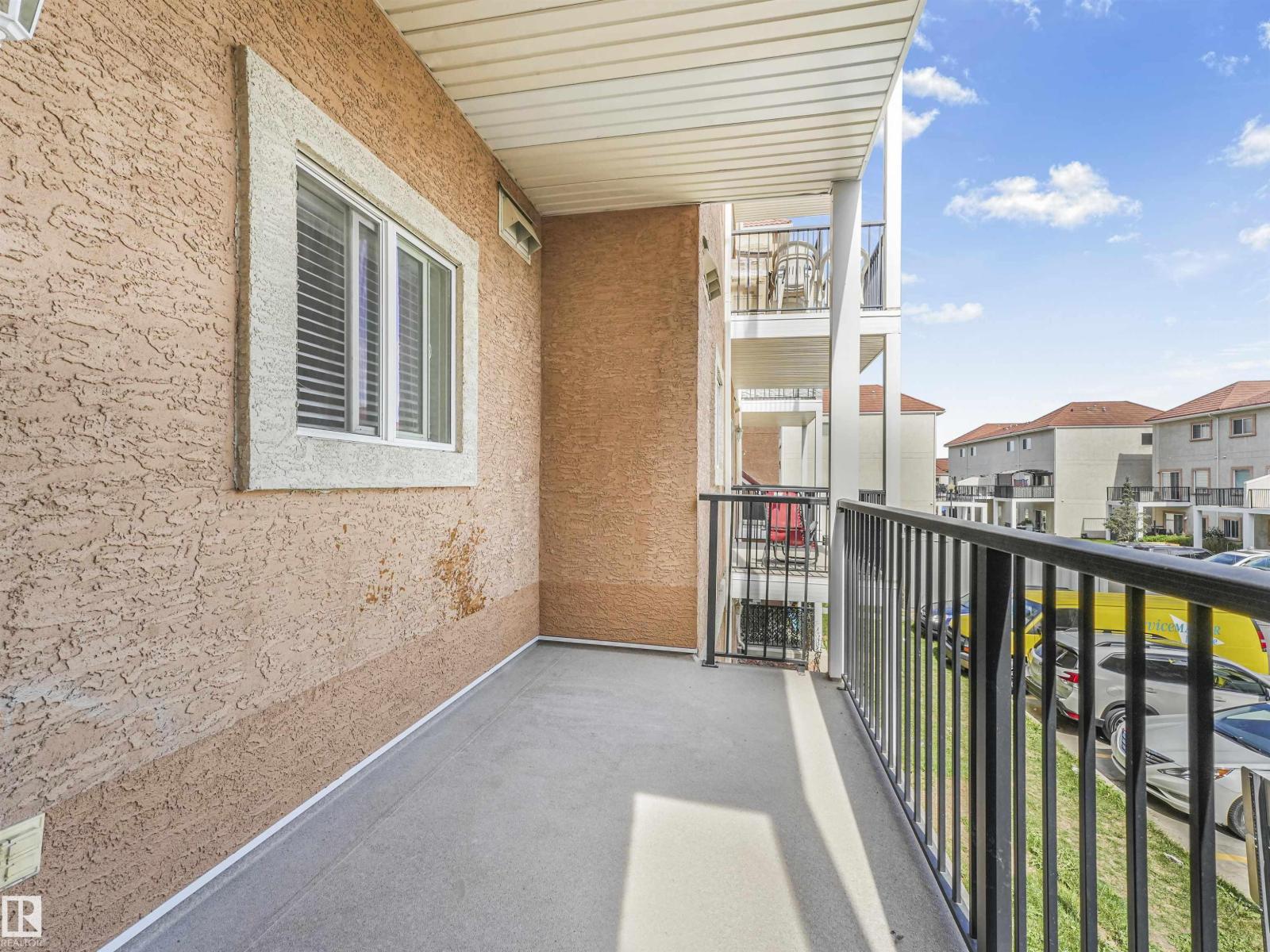 Photo 31 of 203 13835 155 Av Nw, Edmonton AB