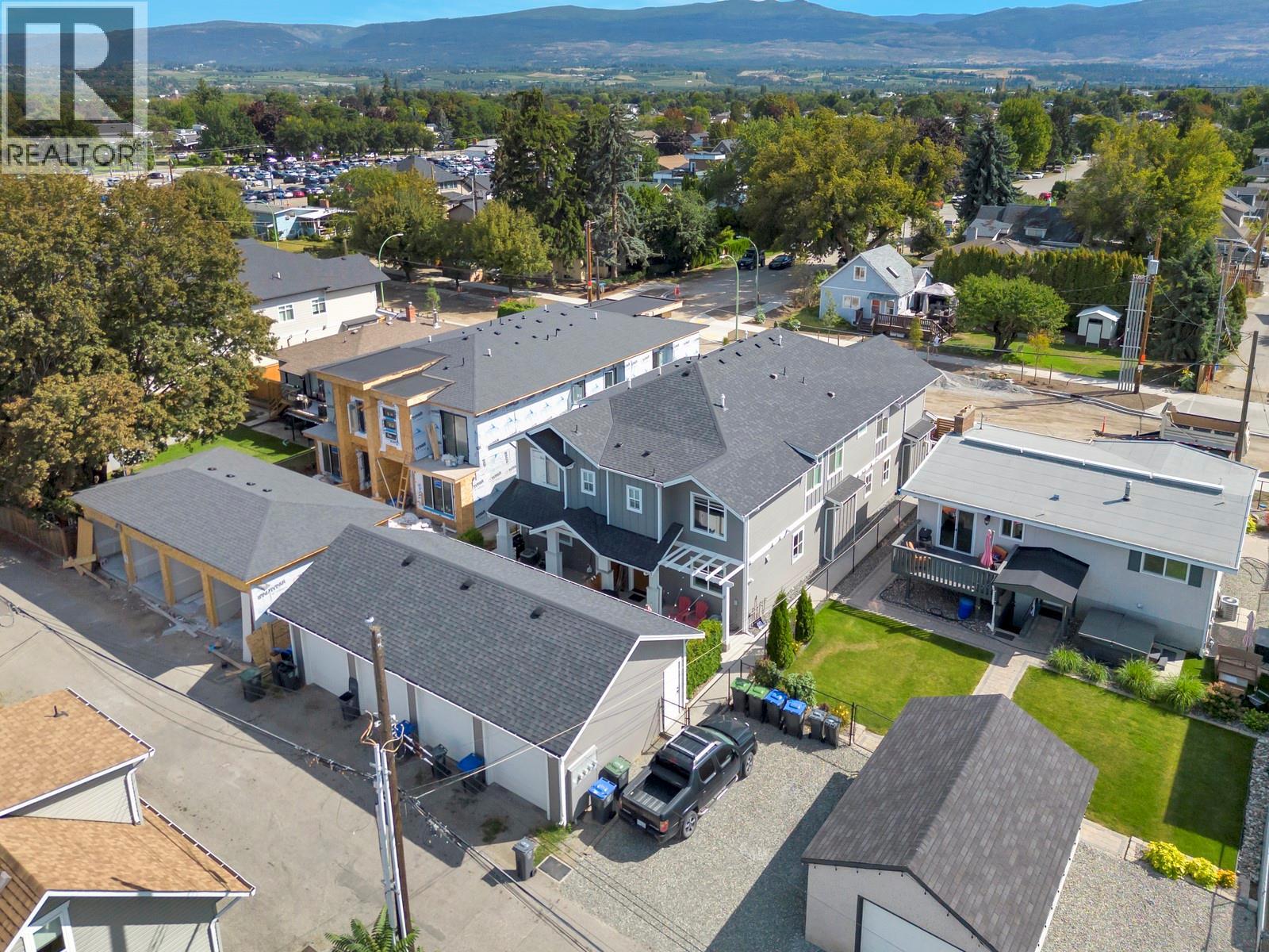Photo 15 of 784 Glenwood Avenue, Kelowna BC