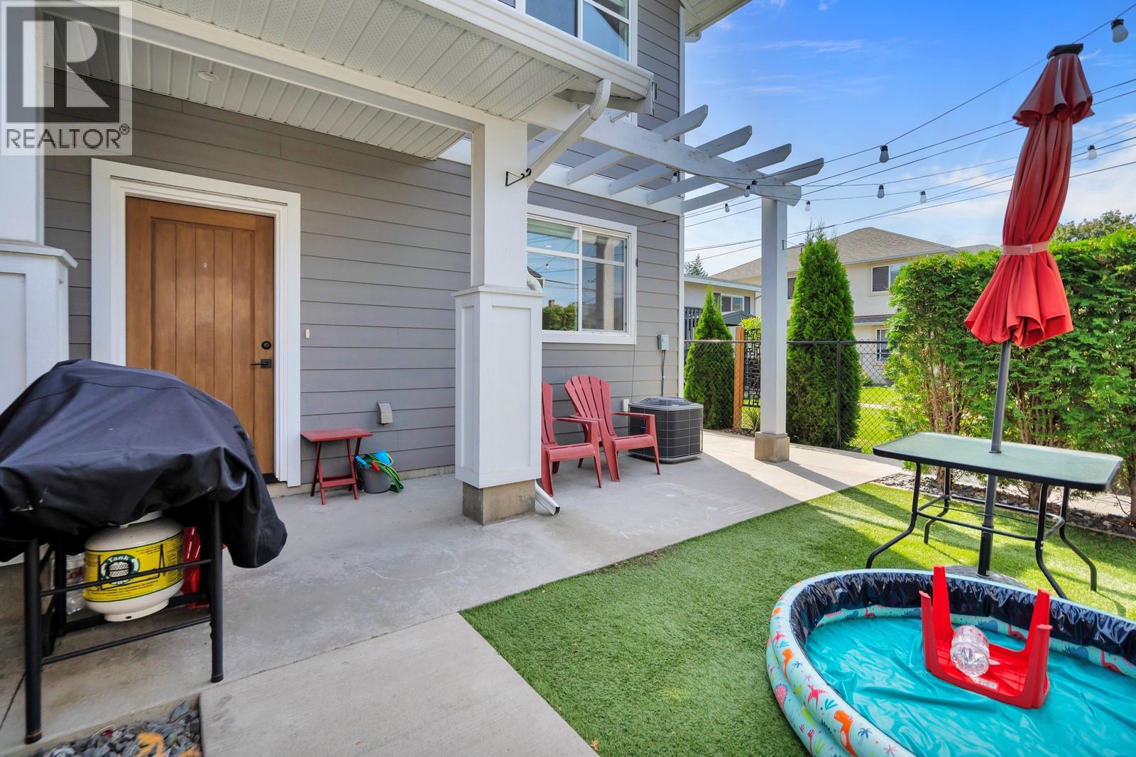 Photo 13 of 782 Glenwood Avenue, Kelowna BC