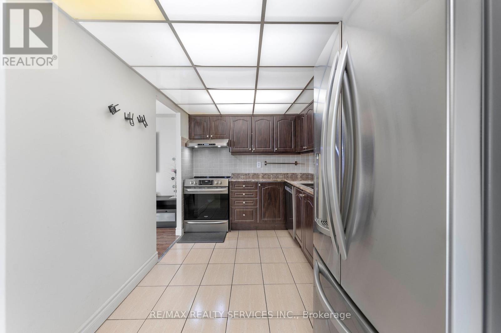 Photo 10 of 1202 145 Hillcrest Avenue, Mississauga ON