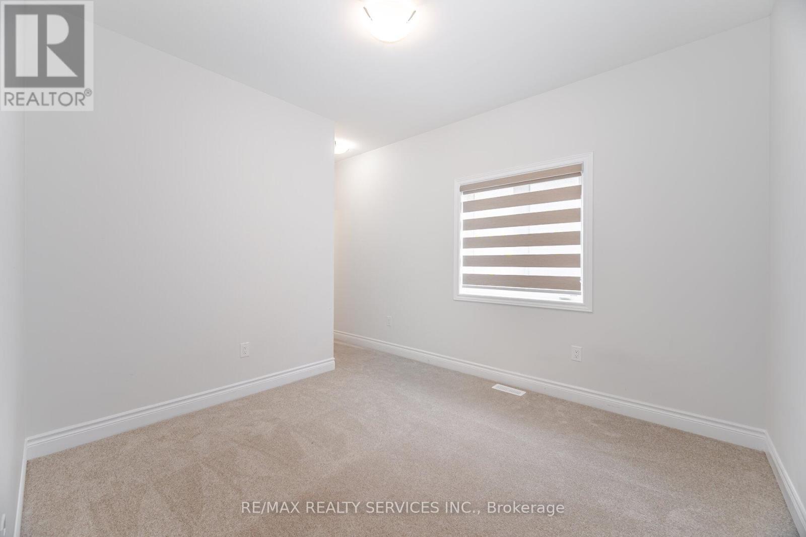 Photo 15 of 36 Michener Drive, Brampton ON