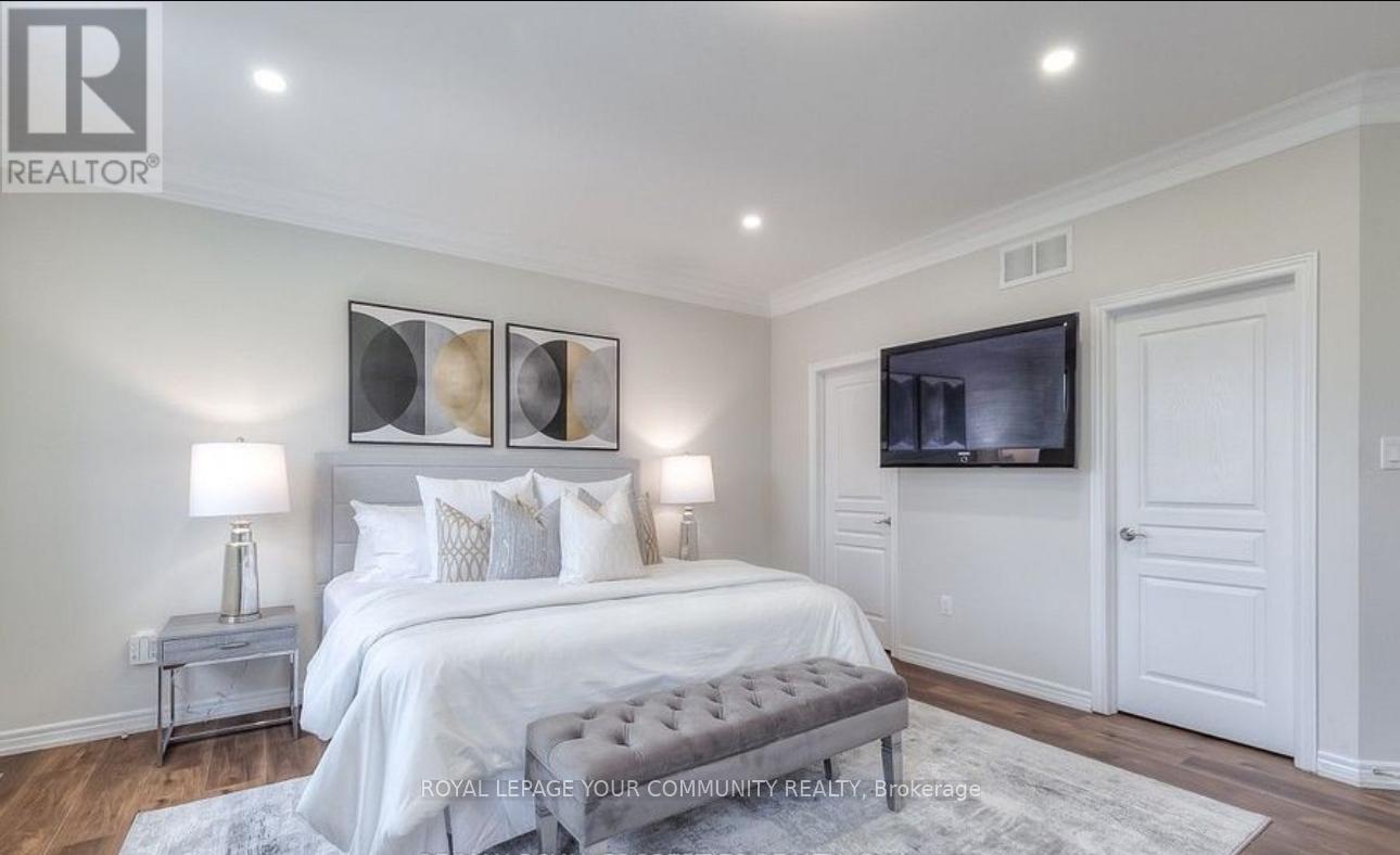 Photo 16 of 8 Speight Court, Ajax ON