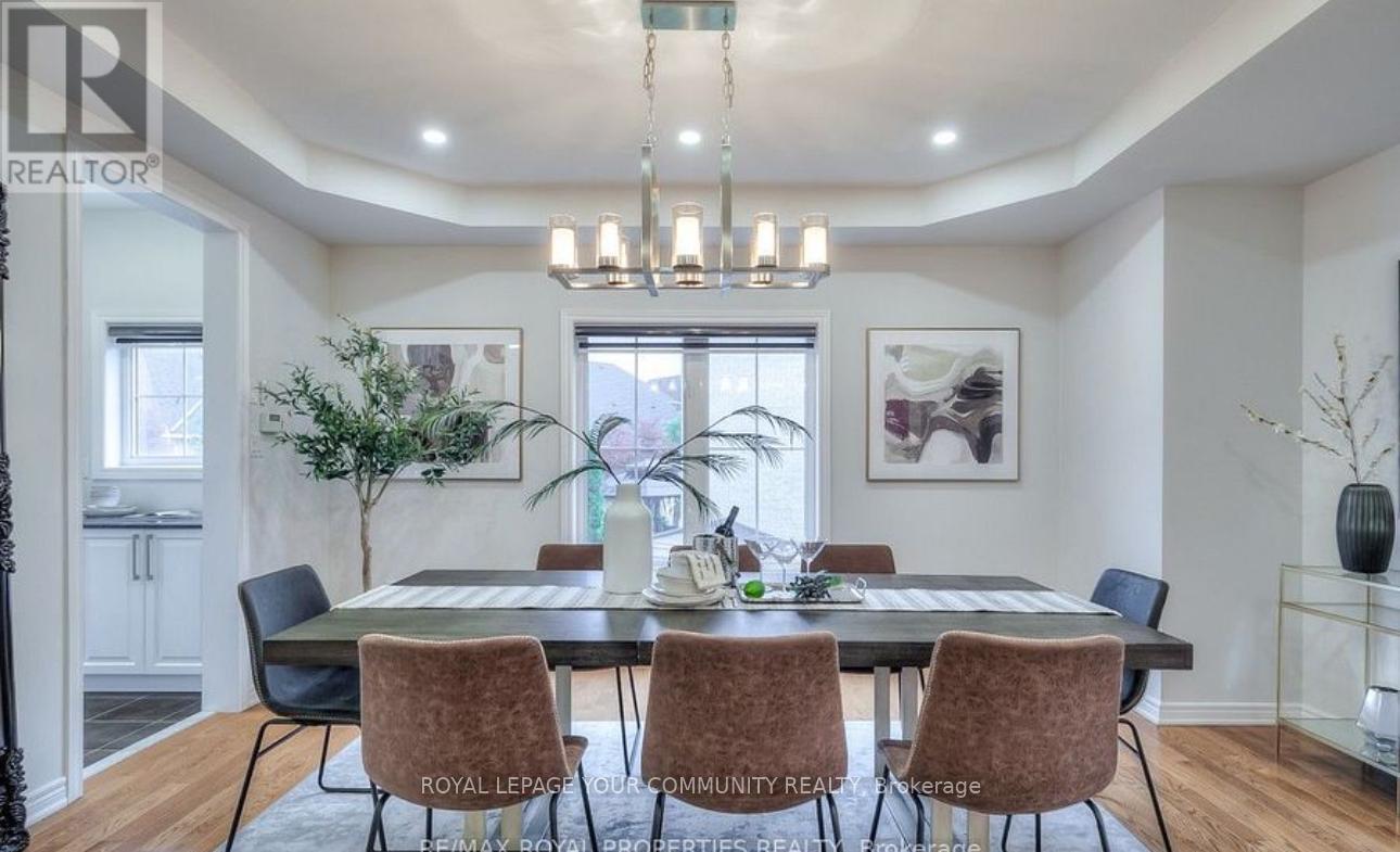 Photo 5 of 8 Speight Court, Ajax ON