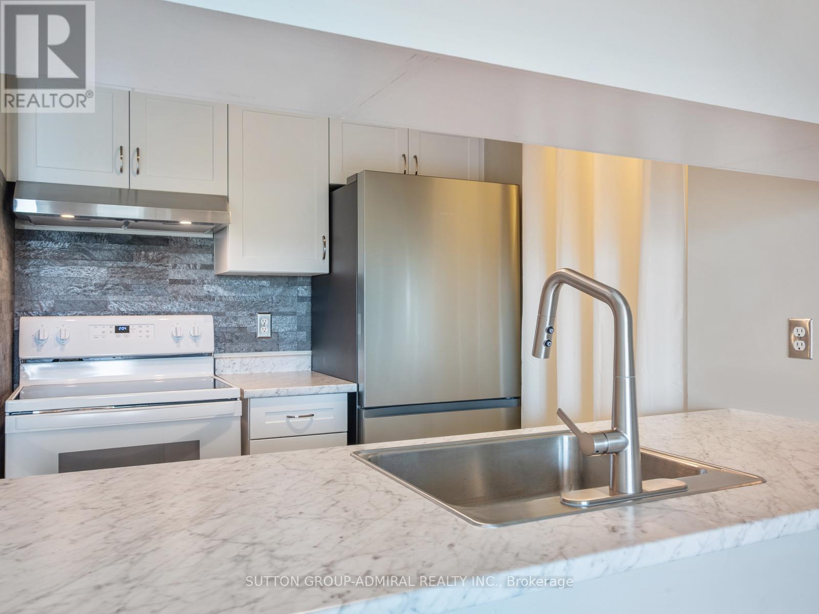 Photo 13 of 601 1625 Pickering Parkway, Pickering ON