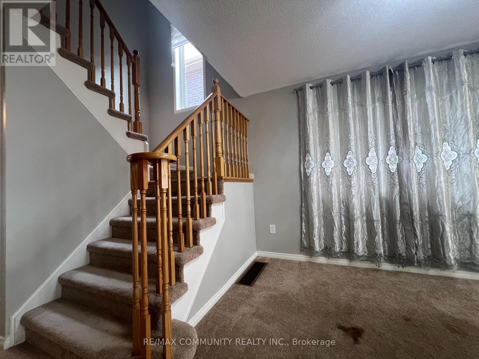 Photo 16 of 12 Mortlock Street, Ajax ON