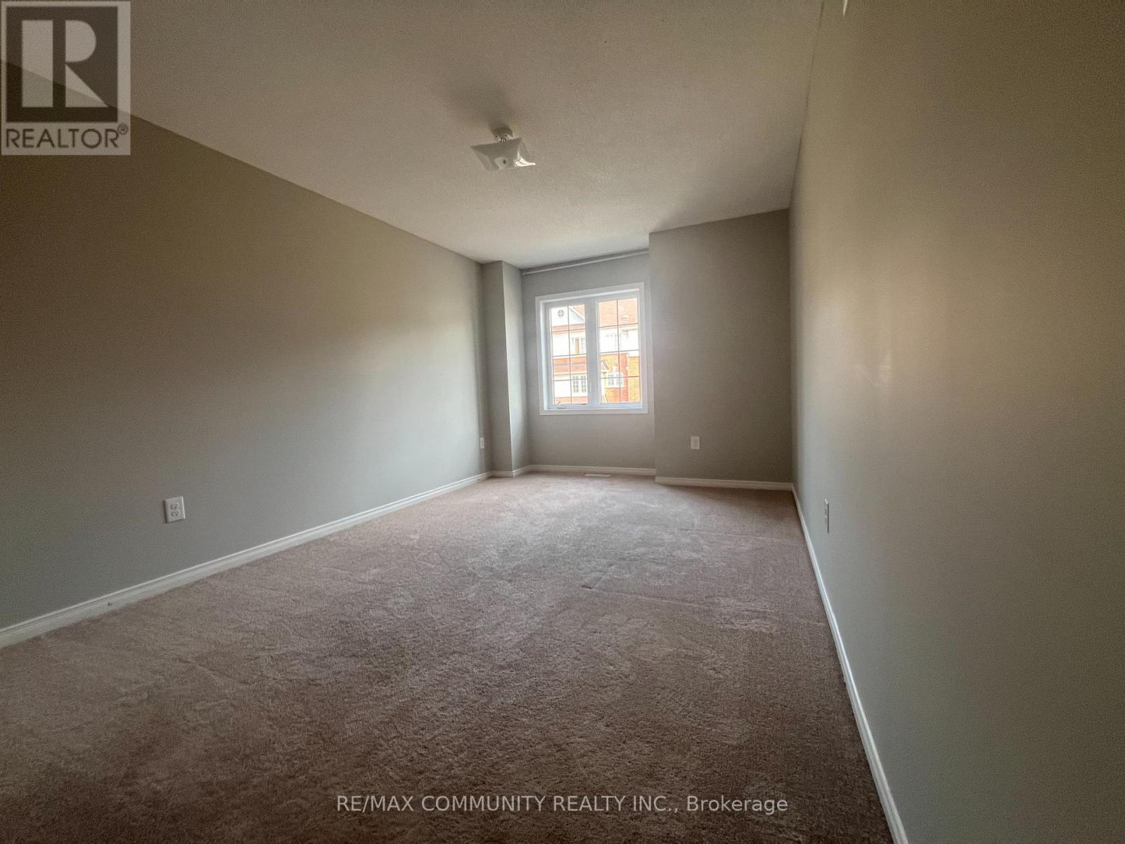 Photo 8 of 12 Mortlock Street, Ajax ON