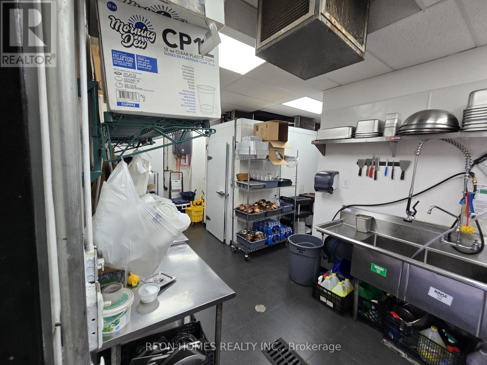 Photo 8 of 1885 Kennedy Road, Toronto ON