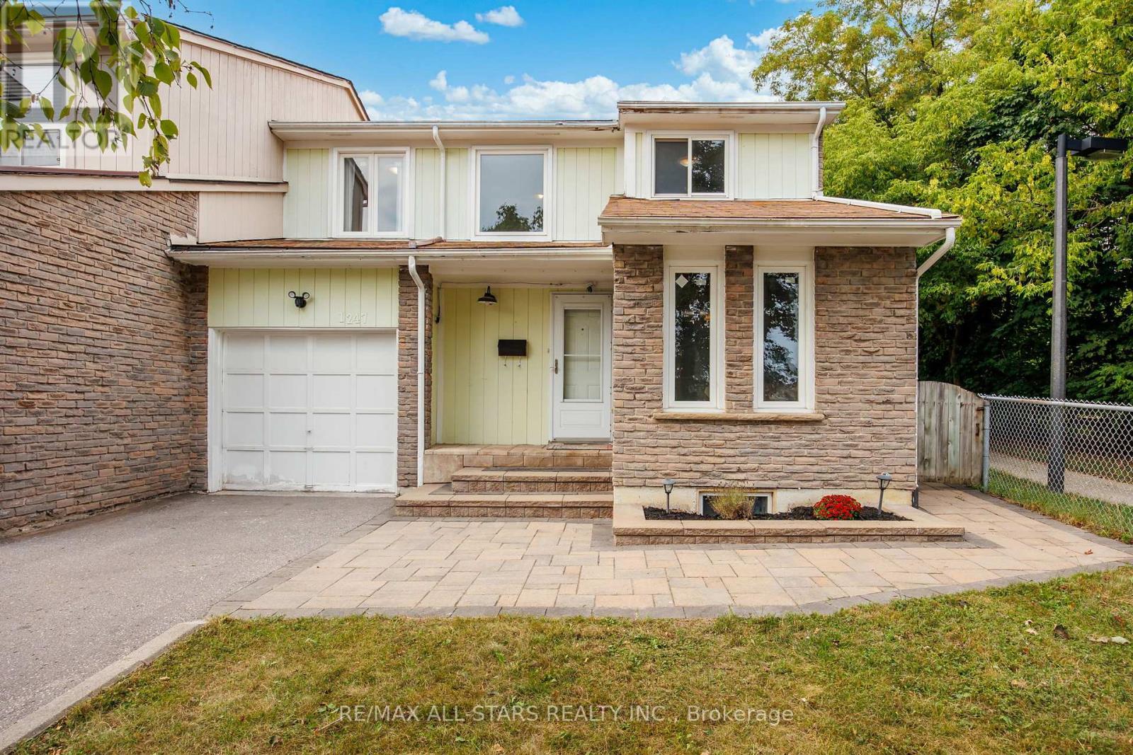 Photo 17 of 1247 Canborough Crescent, Pickering ON