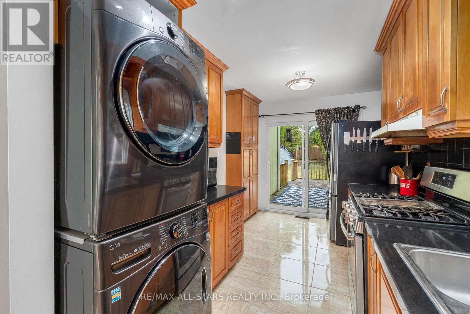 Photo 34 of 1247 Canborough Crescent, Pickering ON