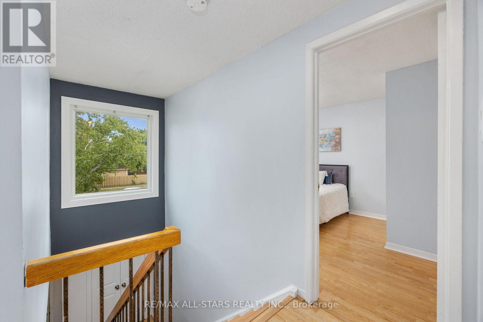 Photo 36 of 1247 Canborough Crescent, Pickering ON