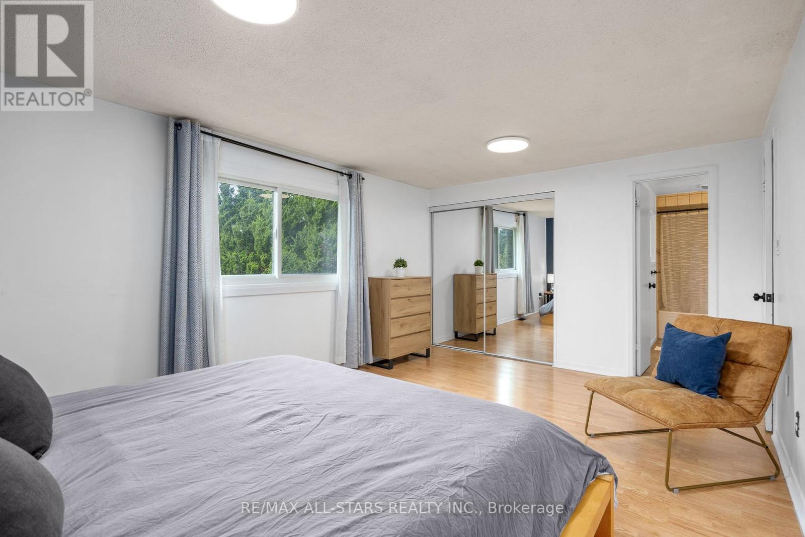 Photo 40 of 1247 Canborough Crescent, Pickering ON