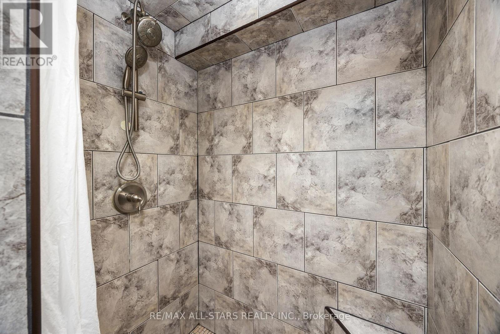 Photo 29 of 1247 Canborough Crescent, Pickering ON