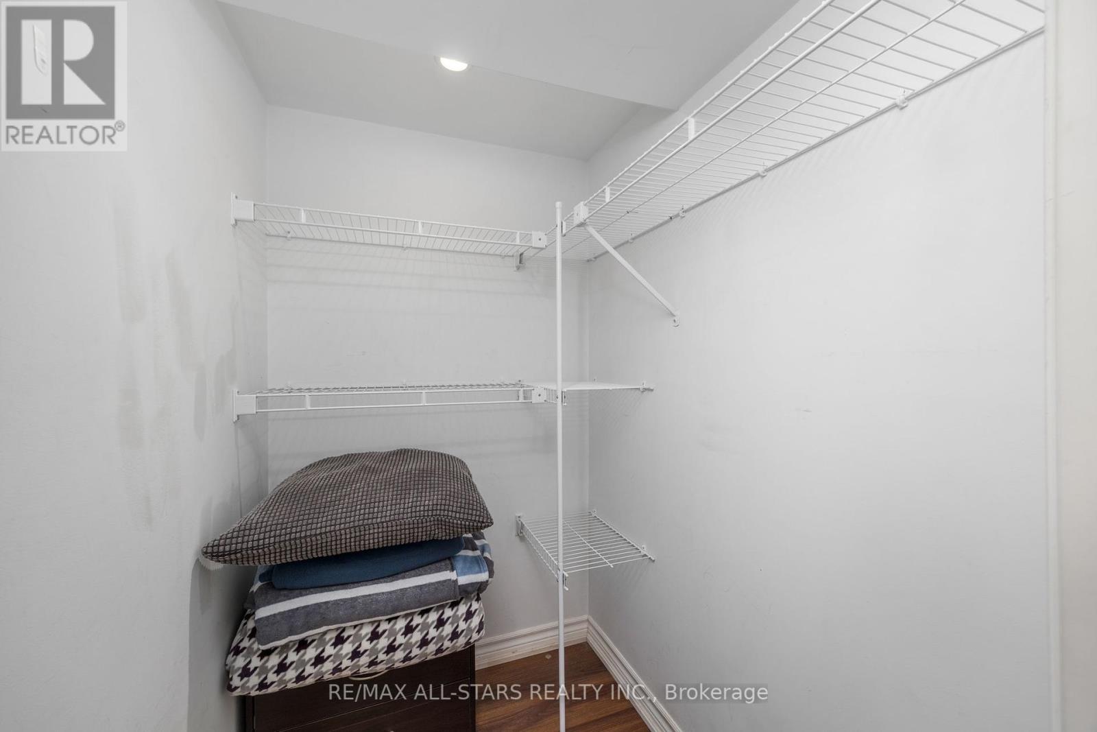 Photo 23 of 1247 Canborough Crescent, Pickering ON