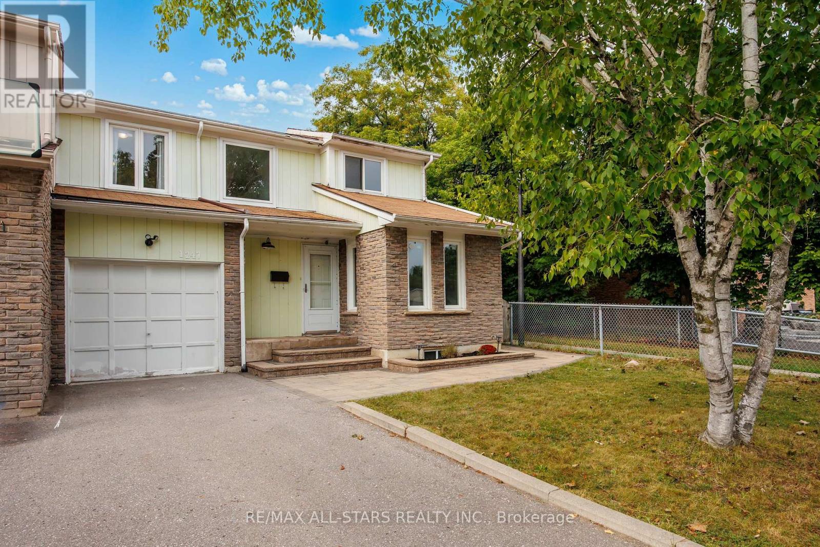 Photo 16 of 1247 Canborough Crescent, Pickering ON