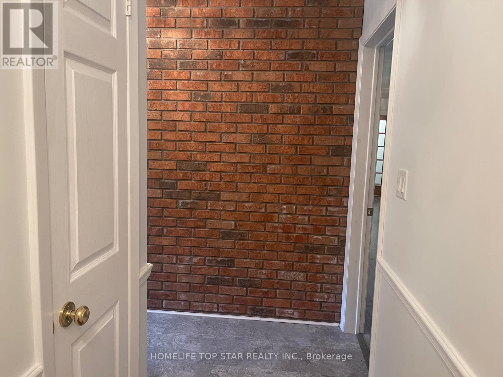 Photo 2 of 336 Conlin Road E, Oshawa ON
