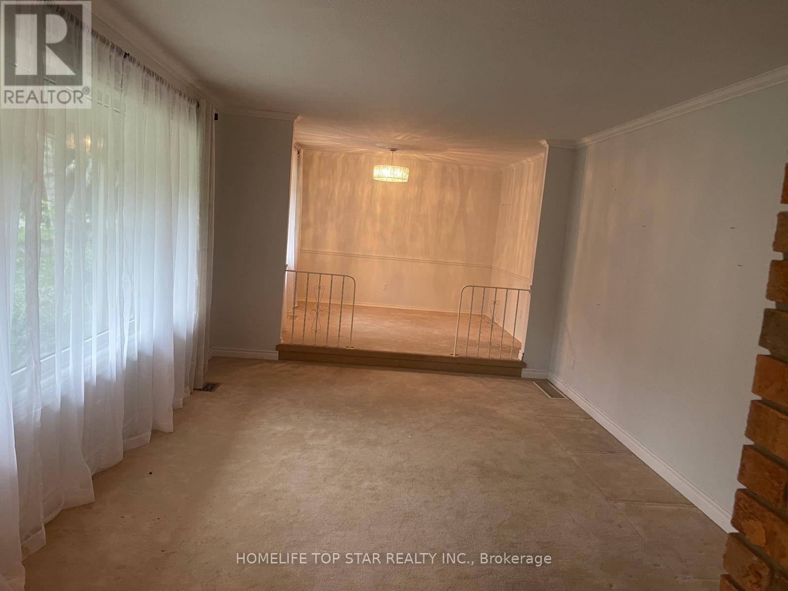 Photo 9 of 336 Conlin Road E, Oshawa ON