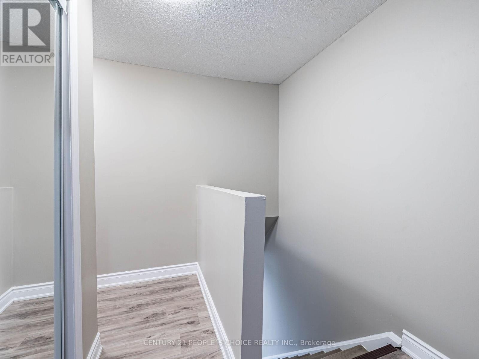 Photo 41 of 25 506 Normandy Street, Oshawa ON