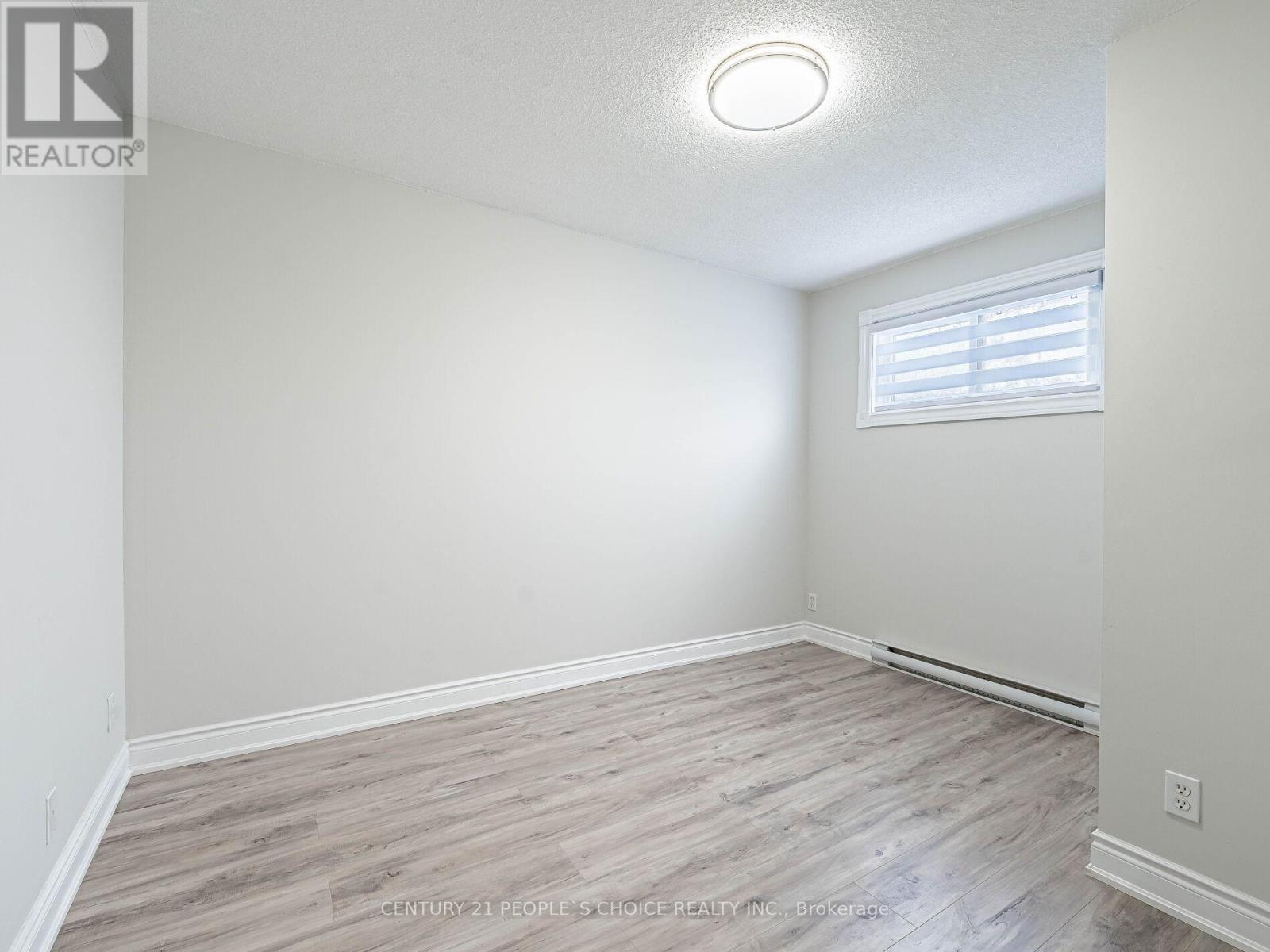Photo 31 of 25 506 Normandy Street, Oshawa ON