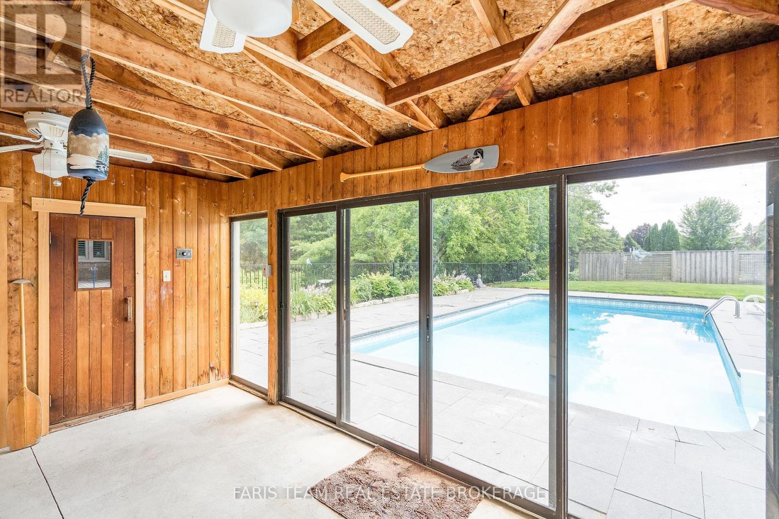 Photo 24 of 32 Cairns Boulevard, Springwater ON