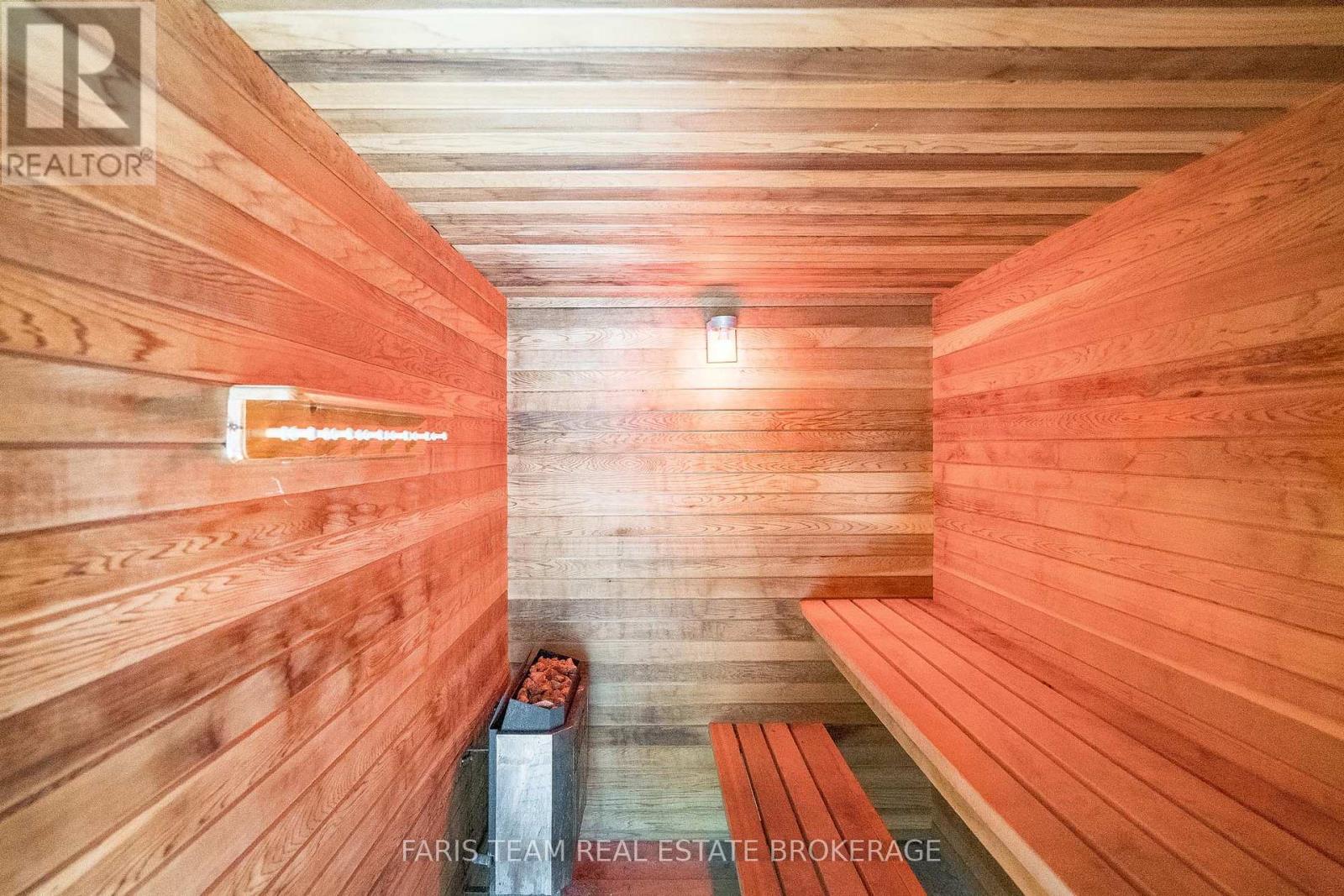 Photo 28 of 32 Cairns Boulevard, Springwater ON