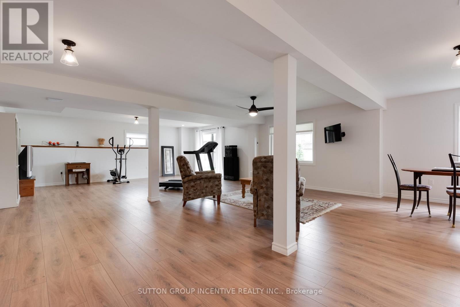 Photo 2 of 3094 Orion Boulevard, Orillia ON