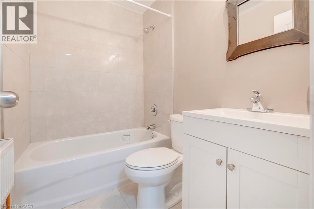 Photo 11 of 457 King Street E, Cambridge ON